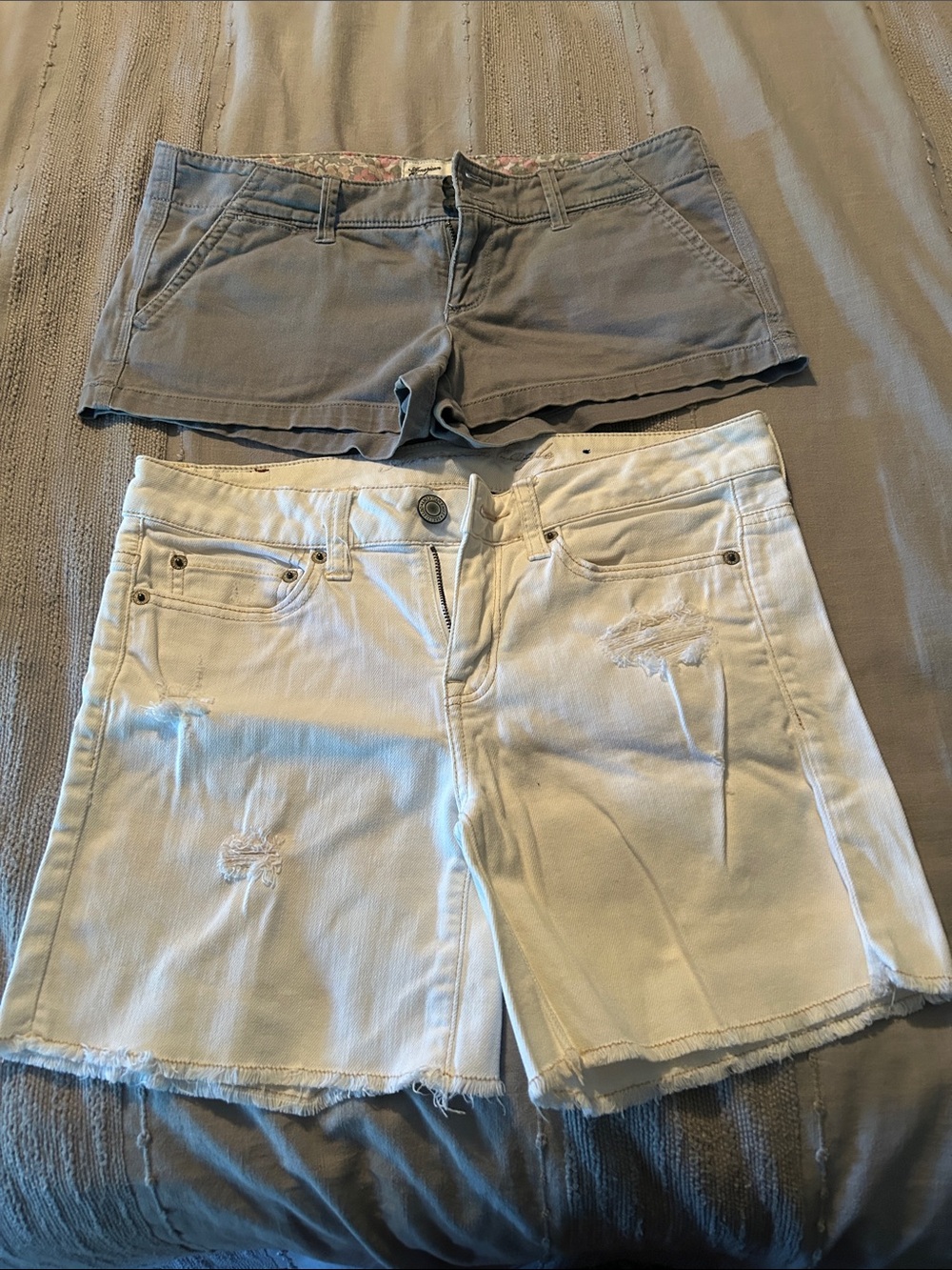 Women’s Casual White Distressed Denim and Gray Shorts 2 American Eagle AE